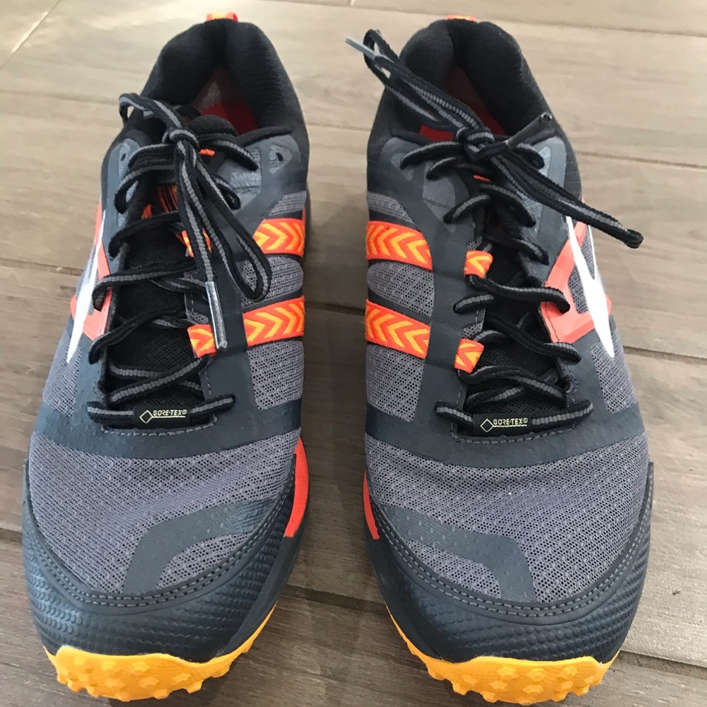 BROOKS CASCADIA GORE-TEX Running Shoe - size  11.5